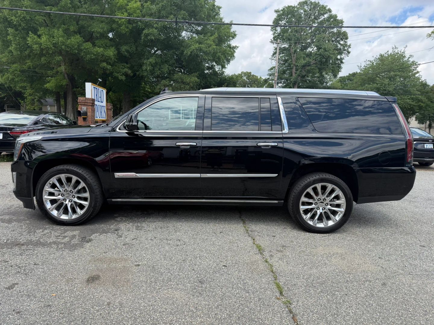 cadillac escalade esv 2018 1GYS4KKJ3JR239709 image cadillac escalade esv 2018 1GYS4KKJ3JR239709 image
